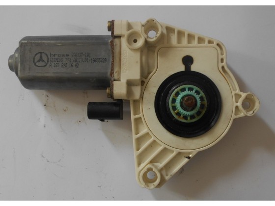 Motor Elevador Vidro Frente Direito Mercedes Classe B 2005 mev247